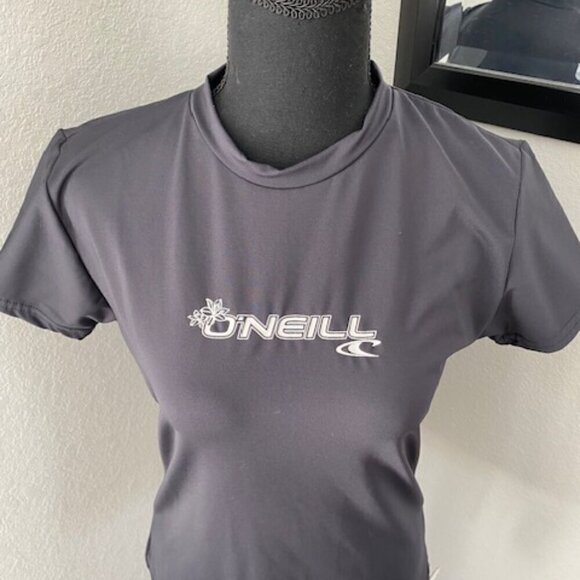 NWT O NEILL Basic Skins Short Sleeve Surf Swim Rash Guard Black Medium - Picture 3 of 10